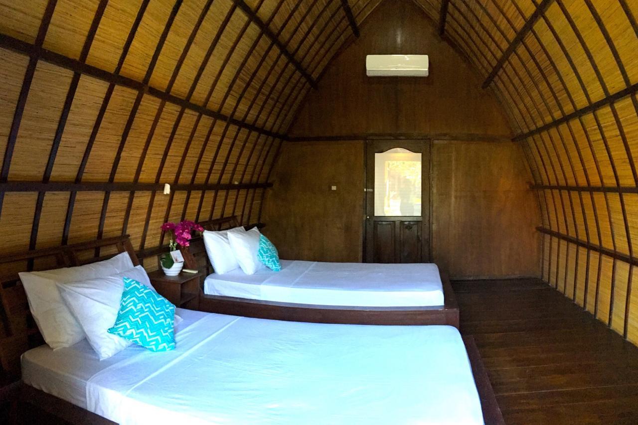 Amora Villa Gili Trawangan Exterior photo