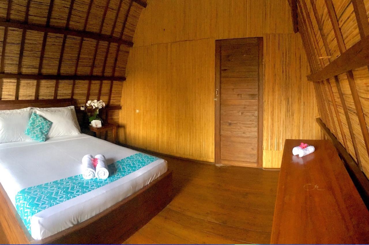 Amora Villa Gili Trawangan Exterior photo