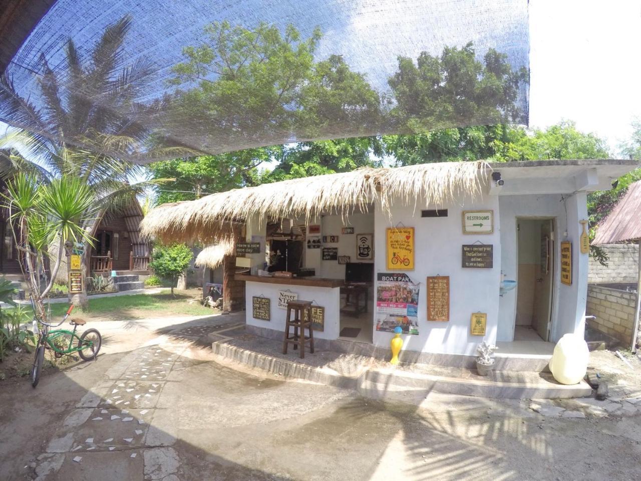 Amora Villa Gili Trawangan Exterior photo